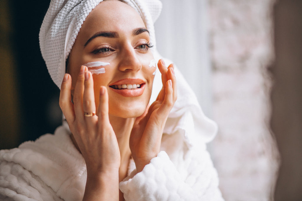 Morning vs. Night Skincare: What’s the Difference?