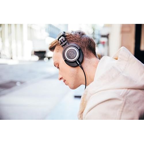 Audio-Technica ATH-M50x Professional Studio Monitor Headphones, Black
