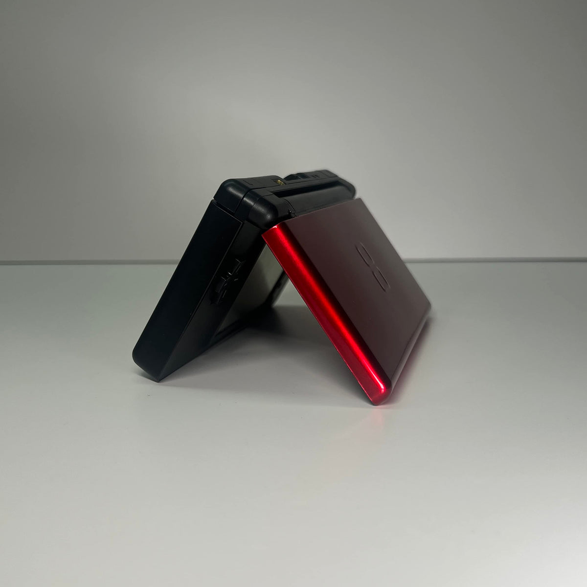 Nintendo DS LITE Red & Black（USED） (Renewed)