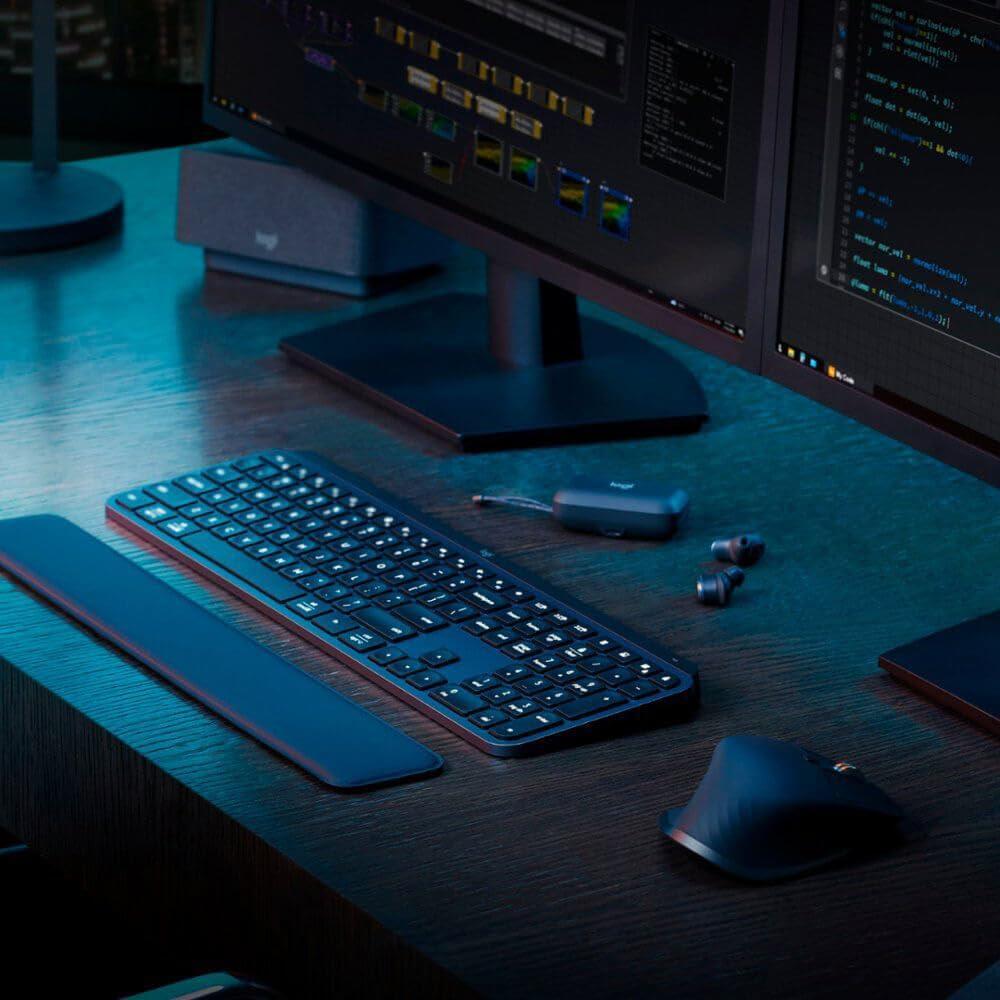 Logitech Keyboard