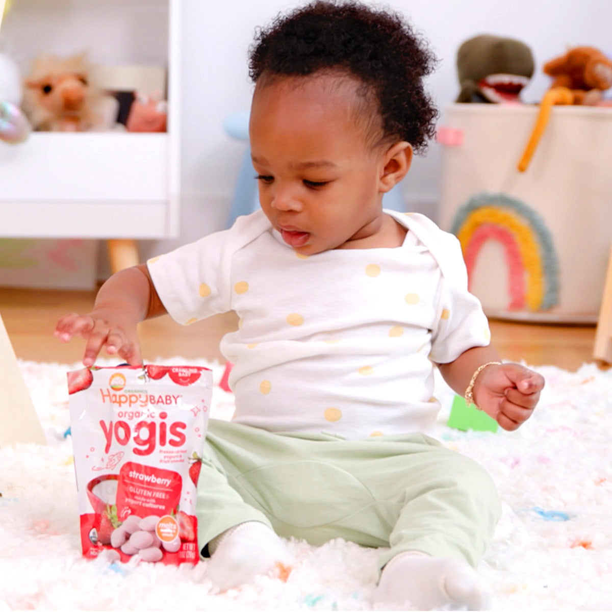 Happy Baby Organics Greek Yogis Freeze-Dried Greek Yogurt and Fruit Snacks, Strawberry Banana, 1 Ounce (Pack of 1) packaging may vary