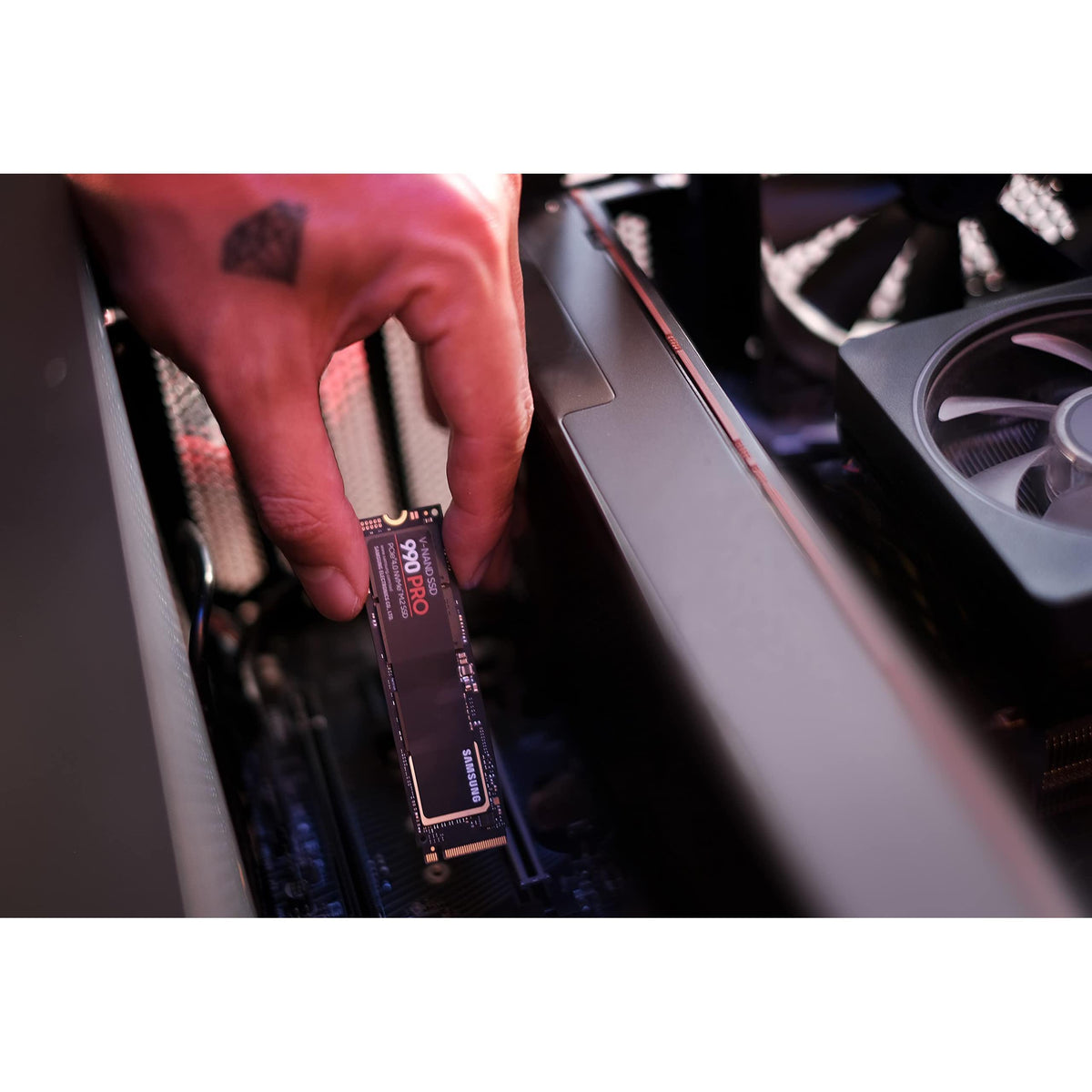 Samsung 990 PRO SSD 1TB PCIe 4.0 M.2 2280 Internal Solid State Hard Drive, Seq. Read Speeds Up to 7,450 MB/s for High End Computing, Gaming, and Heavy Duty Workstations, MZ-V9P1T0B/AM