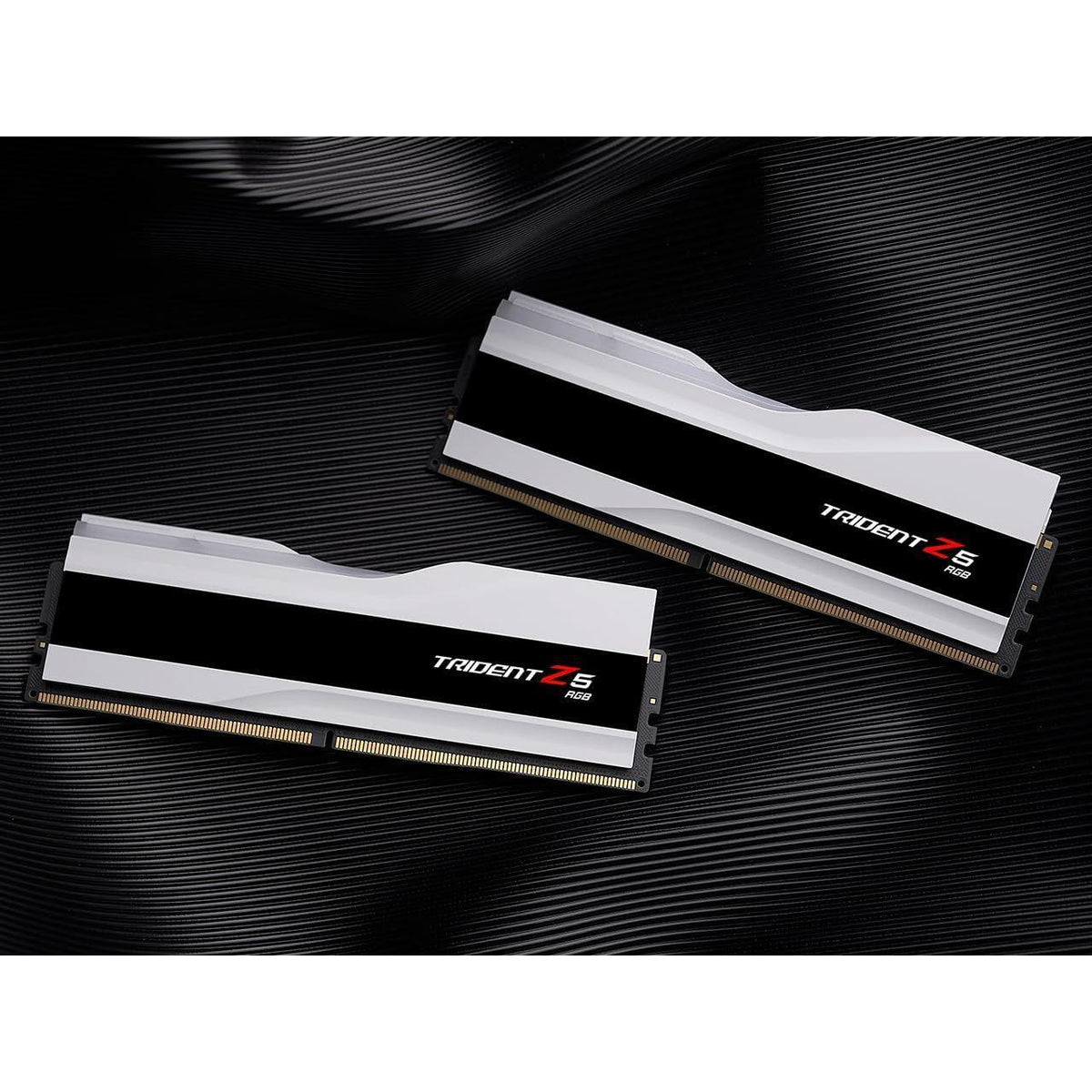 G.SKILL Trident Z5 RGB Series (Intel XMP 3.0) DDR5 RAM 32GB (2x16GB) 7200MT/s CL34-45-45-115 1.40V Desktop Computer Memory UDIMM - Matte White (F5-7200J3445G16GX2-TZ5RW)