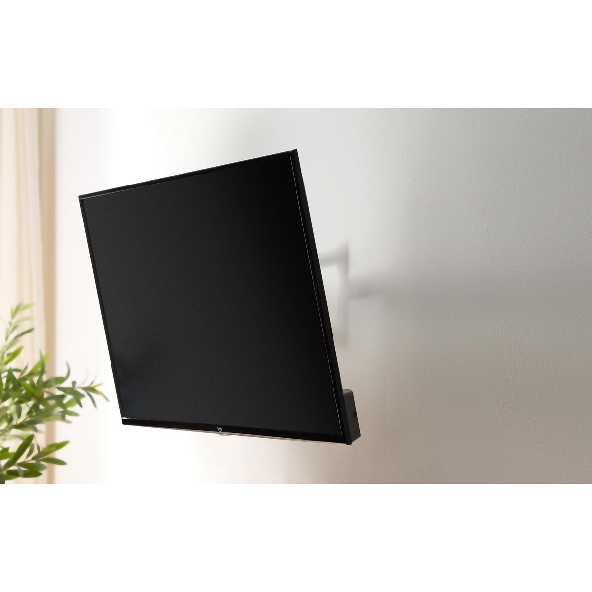Amazon Basics Full Motion Articulating TV Monitor Wall Mount for 26" to 55" TVs and Flat Panels up to 80 Lbs, Black