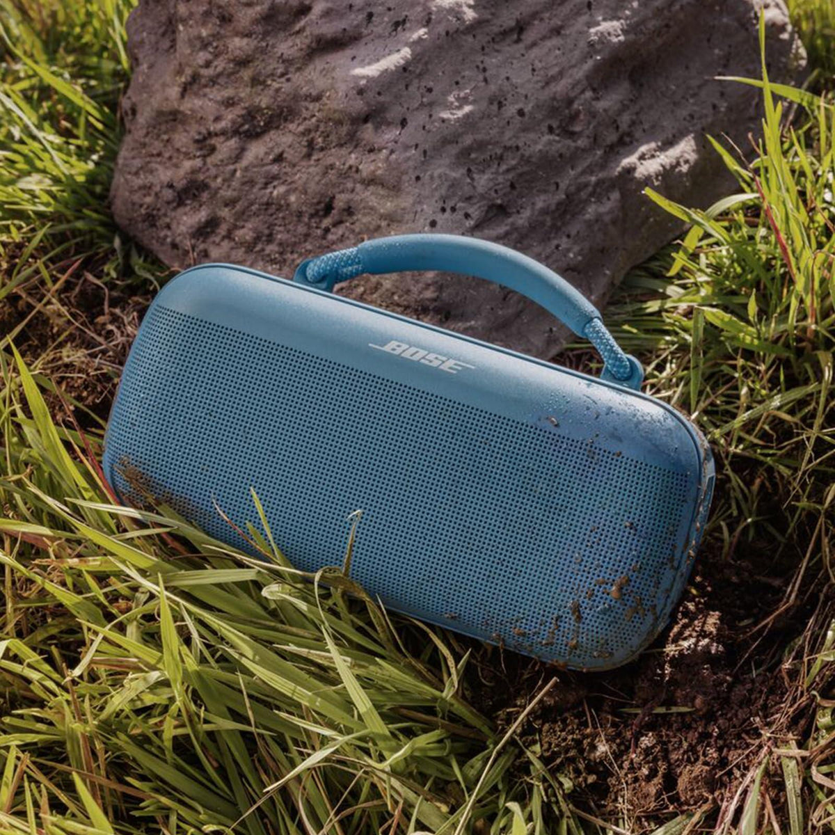Bose SoundLink Max Portable Speaker, Large IP67 Waterproof Bluetooth Speaker, Up to 20 Hours of Playtime, USB-C, Built-in 3.5mm AUX Input, Blue Dusk