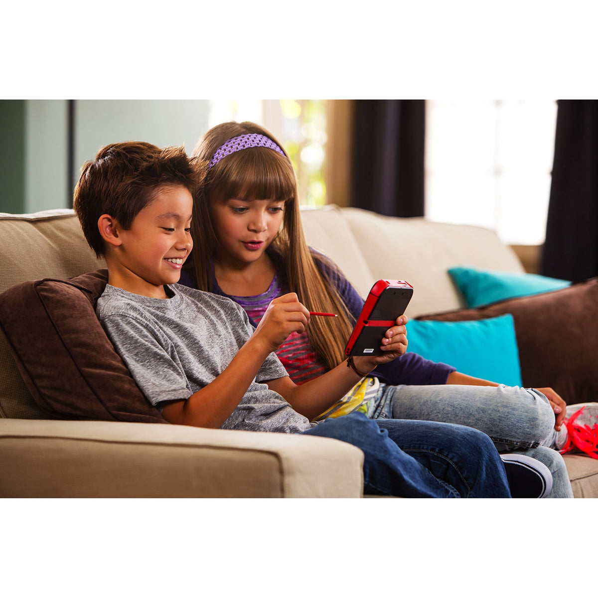 Nintendo 2DS - Crimson Red (Renewed)