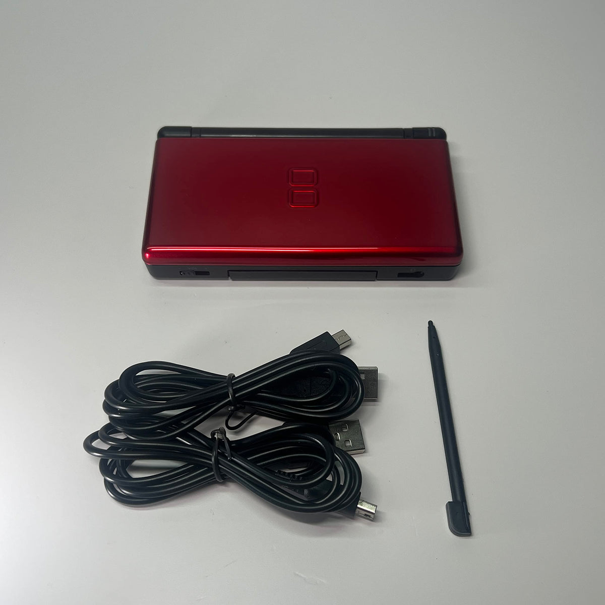 Nintendo DS LITE Red & Black（USED） (Renewed)