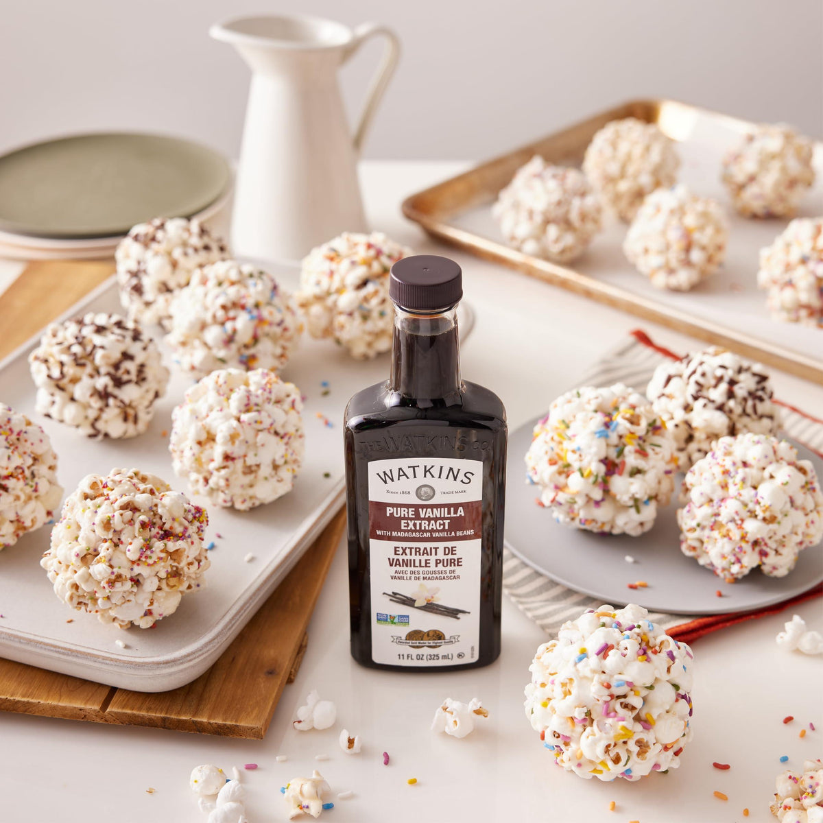Watkins All Natural Original Gourmet Baking Vanilla, with Pure Vanilla Extract, 11 Fl Oz (Pack of 1) - Packaging May Vary