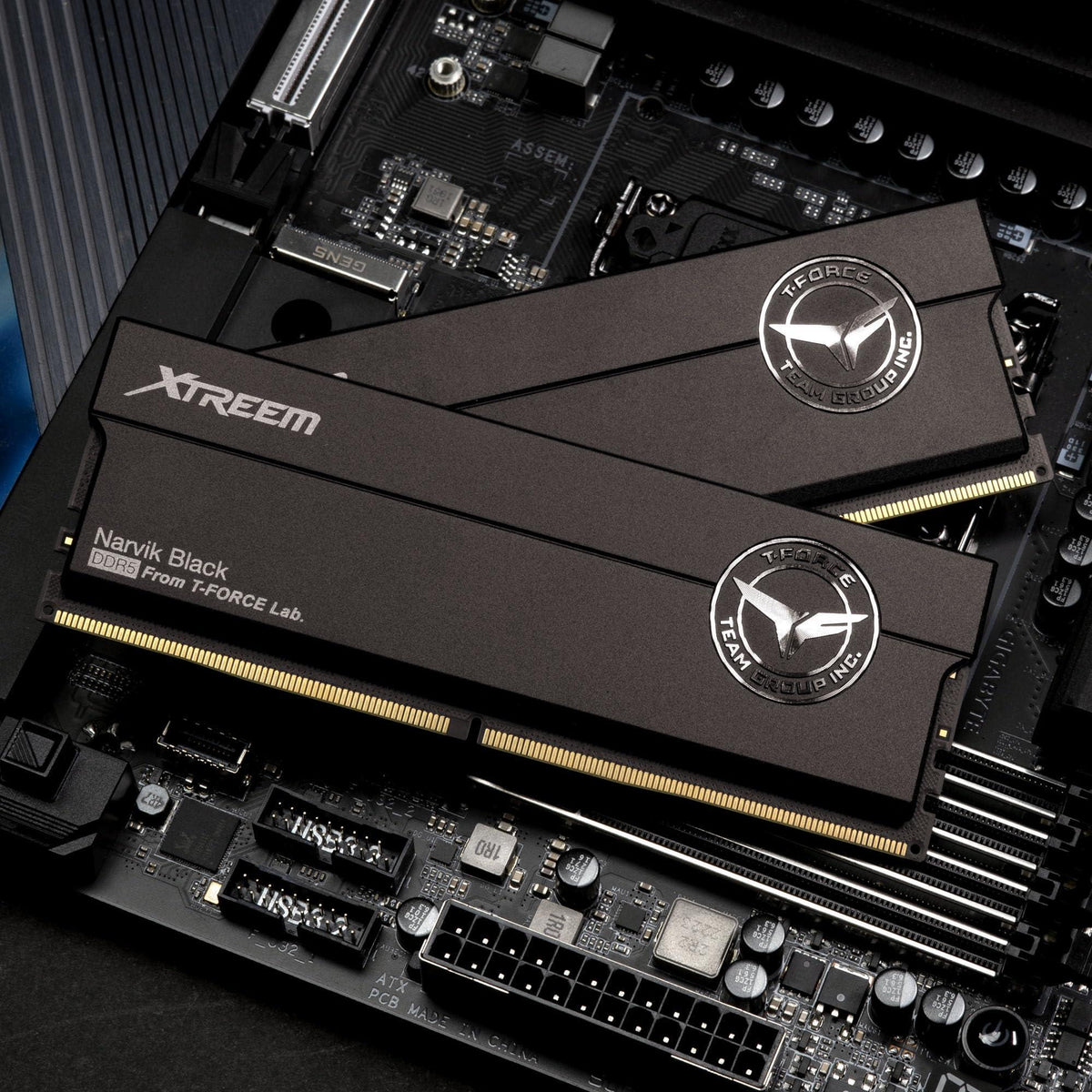 TEAMGROUP T-Force XTREEM DDR5 Ram 32GB (2x16GB) 6000MHz PC5 48000 CL30 A-DIE Desktop Memory Module Ram for 600 700 Series Chipset XMP 3.0 Ready Black FFXD532G6000HC30DC01