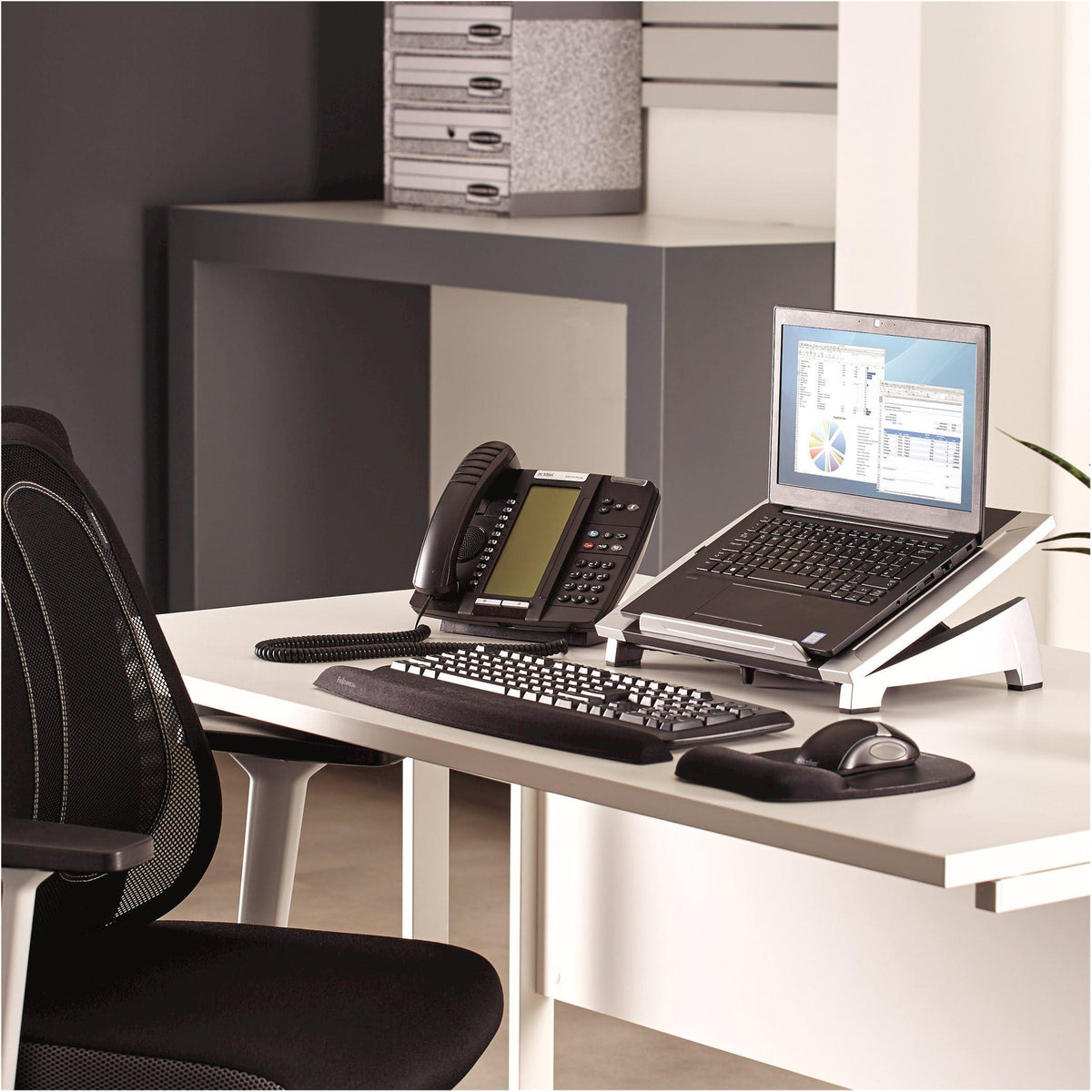 Fellowes 8032001 Laptop Riser - Office Suites, medium