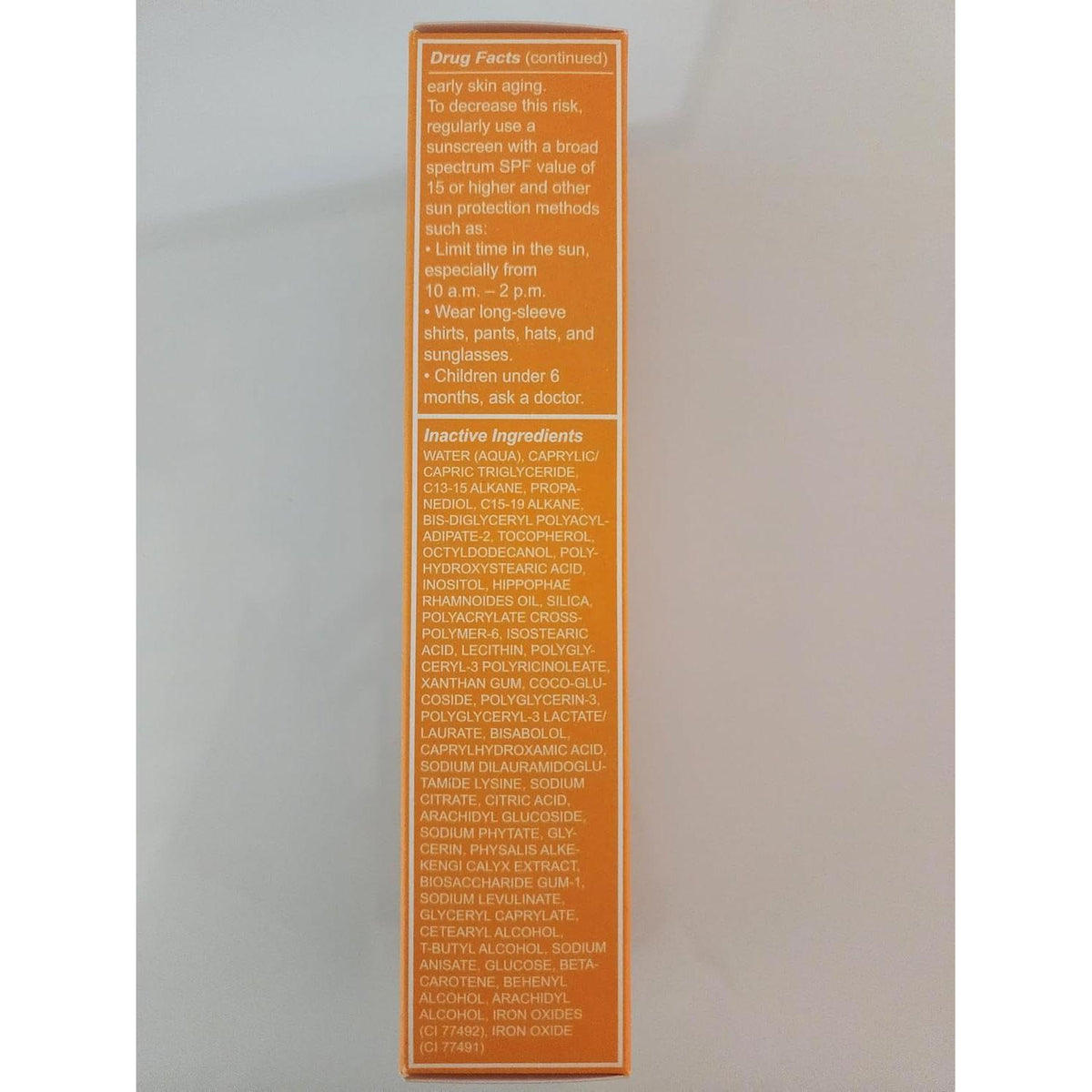 Live Tinted Hueguard® 3-in-1 Mineral Sunscreen, Moisturizer, & Primer for Face and Body - Hydrate and Protect the Skin Year Round - SPF 30 to Protect Against UVA/UVB Rays, 1.7 Fl Oz