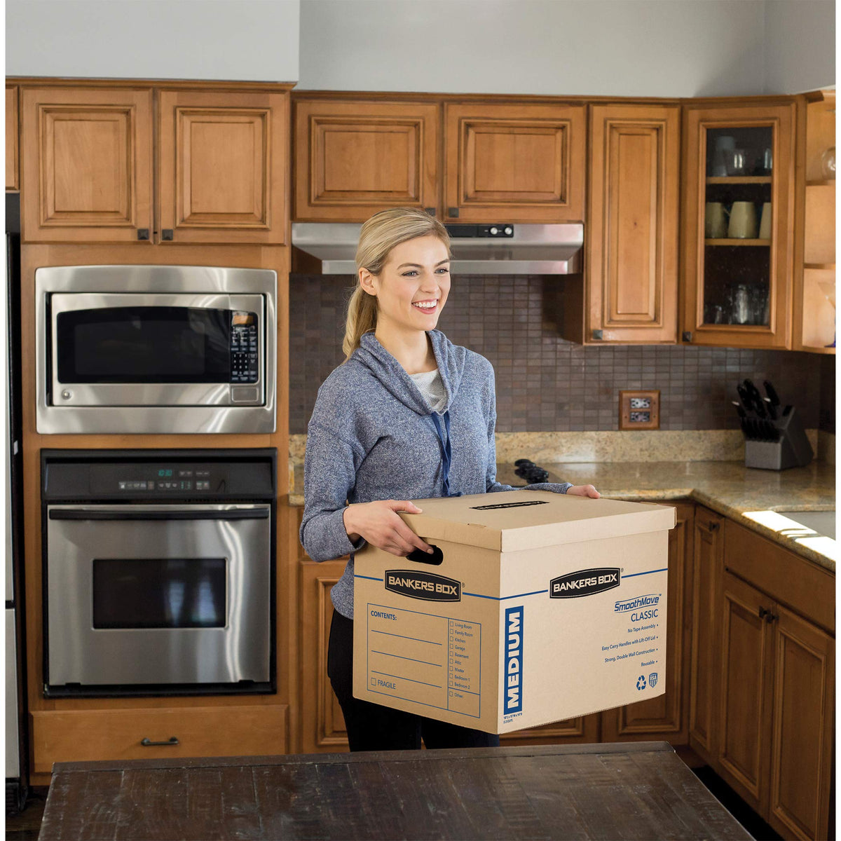 Bankers Box Medium Classic Moving Box 20 Pack, Reinforced Handles, Tape-Free Assembly, Box with Lid, 19-in x 14.5-in x 15.5-in (8817202)