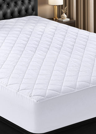 Utopia Bedding Quilted Fitted Mattress Pad, Queen Size, Elastic Fitted Mattress Topper Protector and Cover Stretches up to 16 Inches Deep, Machine Washable (White)