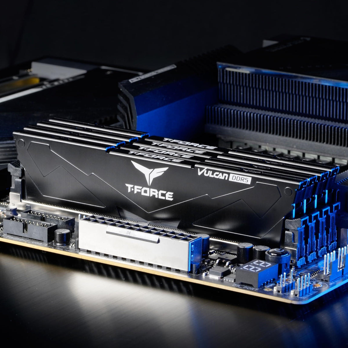 TEAMGROUP T-Force Vulcan DDR5 64GB (2x32GB) 6400MHz (PC5-51200) CL34 Desktop Memory Module Ram for 600 700 Series Chipset XMP 3.0 Black FLBD564G6400HC34BDC01