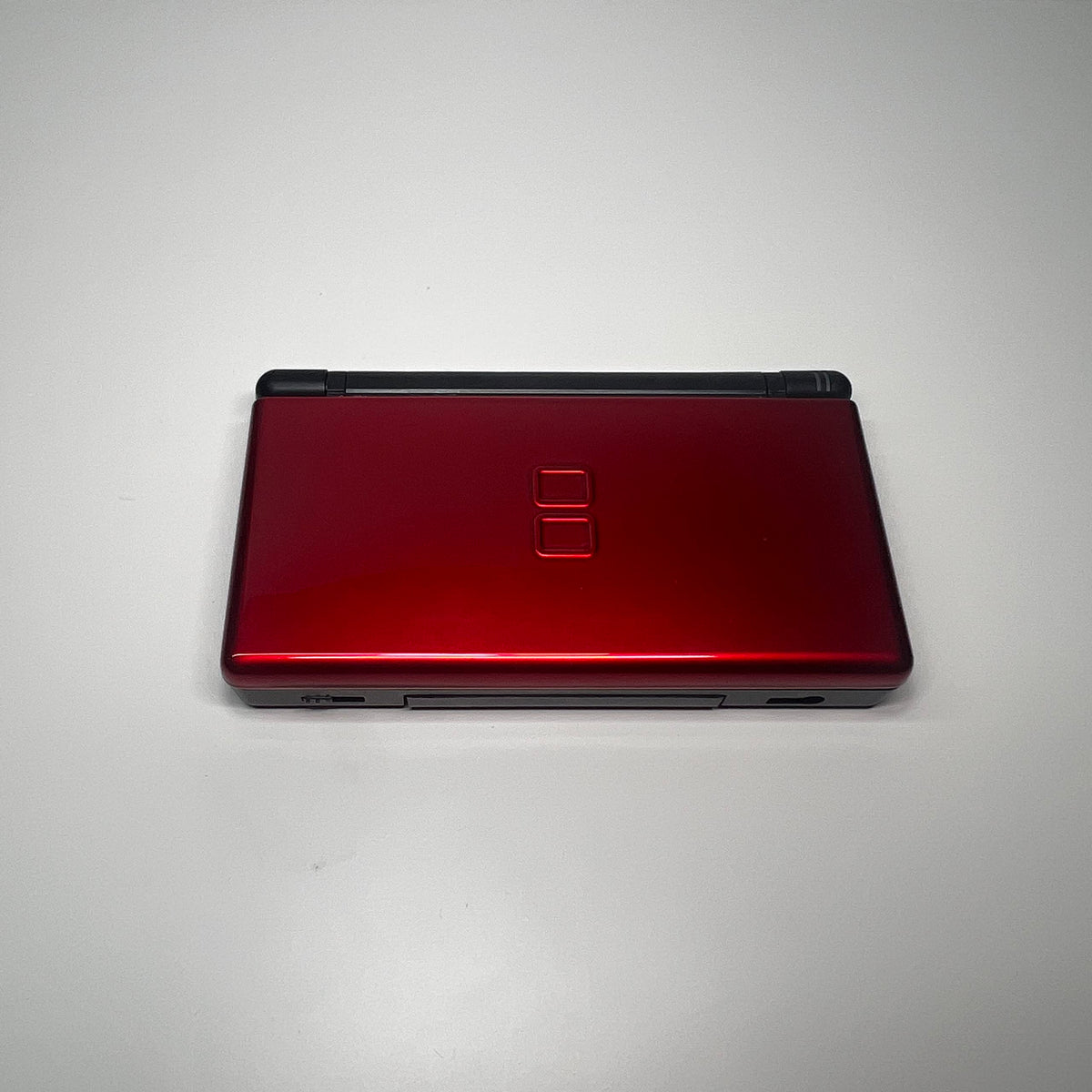 Nintendo DS LITE Red & Black（USED） (Renewed)