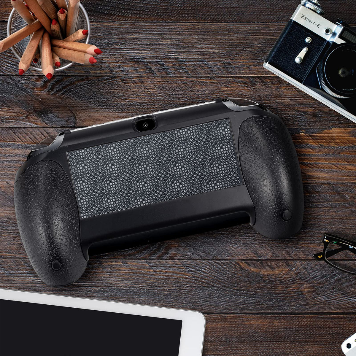 Sedicoca New Grips Hand Grip Compatible Durable Joypad Plastic Flexible Hand Grip Compatible with for PS Vita PSVita PlayStation Vita 1000 (PCH-1000), Black