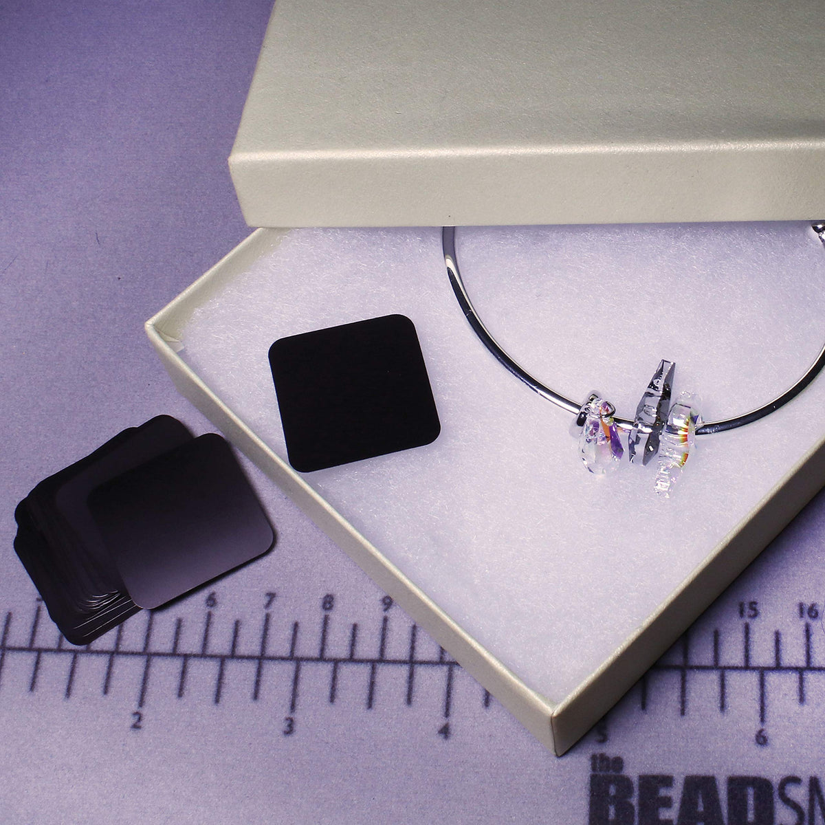 The Beadsmith Anti-Tarnish Tabs, 1 x 1 inch, Non-Abrasive, 50 tabs per Pack, for Jewelry Storage