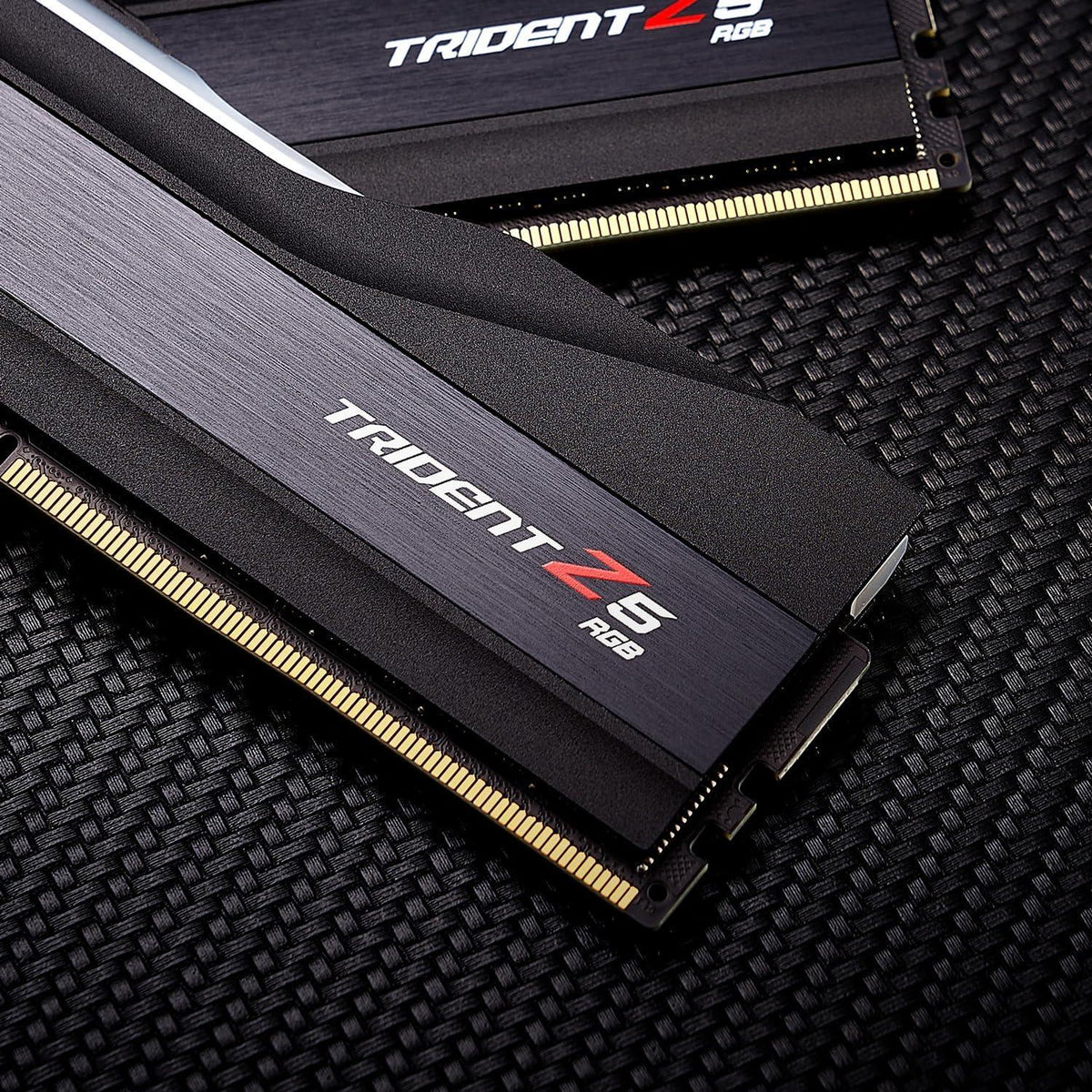 G.SKILL Trident Z5 RGB Series (Intel XMP 3.0) DDR5 RAM 32GB (2X 16GB) 8000MT/s CL38-48-48-128 1.40V Desktop Computer Memory U-DIMM - Matte Black (F5-8000J3848G16GX2-TZ5RK)