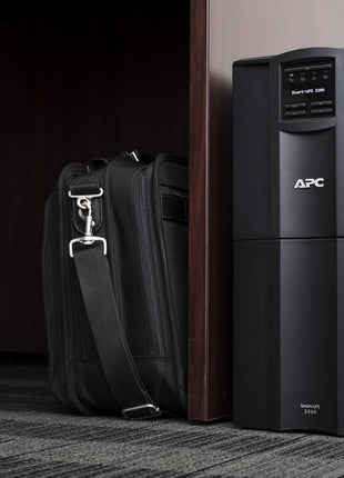 APC 2200VA Smart UPS with SmartConnect, SMT2200C Sinewave UPS Battery Backup, AVR, 120V, Line Interactive Uninterruptible Power Supply