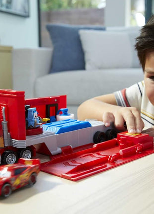 Mattel Disney and Pixar Cars Transforming Mack Playset | 2-in-1 Toy Truck & Tune-Up Station with Launcher, Lift & More, Movie-Inspired Graphics