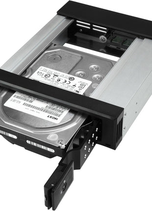 StarTech.com 5.25 inch to 3.5 inch Trayless Hard Drive Hot Swap Bay - Removable Hard Drive Bay for 3.5 inch SATA/SAS Drives - Aluminum (HSB1SATSASBA)