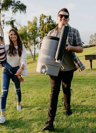 Igloo Sports Cooler | Insulated Beverage Dispenser with Spout |Portable Handwashing Station