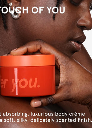 Glossier Crème de You Dry-Touch Body Butter - Signature You Fragrance Scented Body Cream for Dry Skin & 24 Hour Hydration - Shea Butter & Jojoba Oil - Warm & Spicy - Dermatologist-Tested, Vegan, 215ml