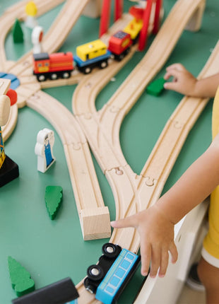 Melissa & Doug Wooden Railway Set, 130 Pieces