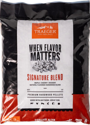 Traeger Grills Signature Blend 100% All-Natural Wood Pellets for Smokers and Pellet Grills, BBQ, Bake, Roast, 18 lb. Bag