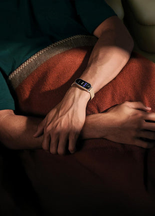 XIAOMI Smart Band 9 Global Version (2024) 1.62inch Amoled Display | 233 mAh Battery | up to 21 Days of Battery Life | Over 150 Workout Modes | BT 5.4 | 50M Water Resistant - Glacier Silver