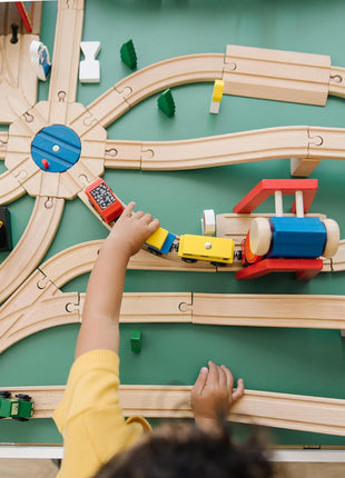 Melissa & Doug Wooden Railway Set, 130 Pieces