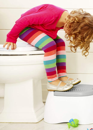 Munchkin® Arm & Hammer Multi-Stage 3-in-1 Potty Seat, (Potty Chair, Trainer Ring and Step Stool), Grey