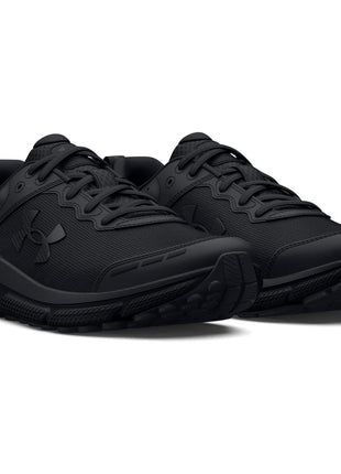 Under Armour Boys' Grade School Assert 10, (002) Black/Black/Black, 6, US