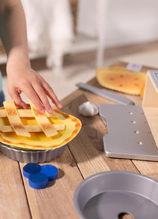 Melissa & Doug Make and Bake Pies Pretend Play Food Set and Wooden Oven with Squishy Dough for Ages 3+ - FSC Certified