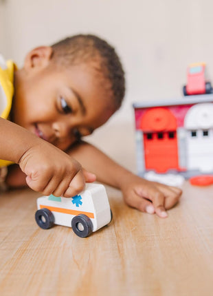 Melissa & Doug Toy Keys and Cars Wooden Rescue Vehicles and Garage (7 pcs) Toddler Pull Back Toys, Toy Garage for Kids Ages 3+