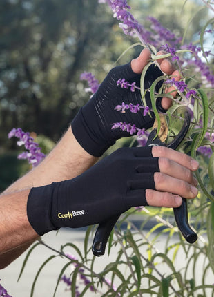 ComfyBrace Copper Arthritis Gloves, Hand Compression Gloves for Women & Men | Fingerless compression gloves for swelling, carpal tunnel, trigger finger, tendonitis and rheumatoid arthritis pain relief