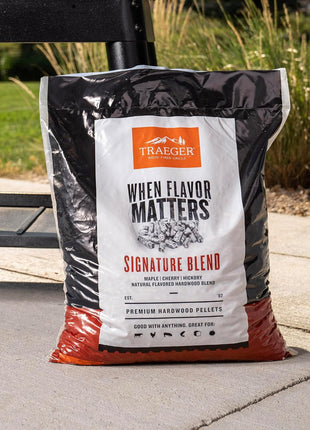 Traeger Grills Signature Blend 100% All-Natural Wood Pellets for Smokers and Pellet Grills, BBQ, Bake, Roast, 18 lb. Bag