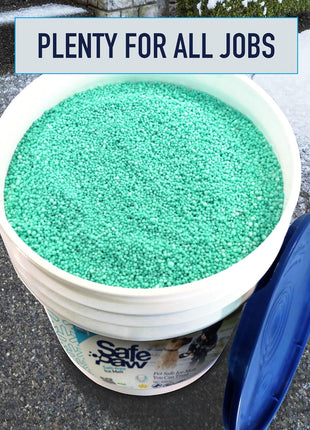 Safe Paw Pet-Safe Ice Melt, Salt & Chloride-Free Deicer, 35 Lbs - Non-Corrosive, Dog-Friendly Snow Melter for Concrete, Wood Decks, Driveways & Sidewalks, 100 Sq. Ft. Coverage Per Pound
