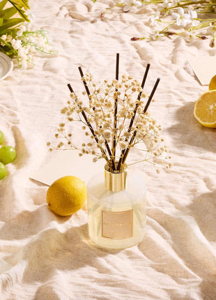 Cocorrína Reed Diffuser Set, Clean Linen 6.7 fl oz Scented Diffuser with Sticks Home Fragrance Reed Diffuser for Bathroom Shelf Decor
