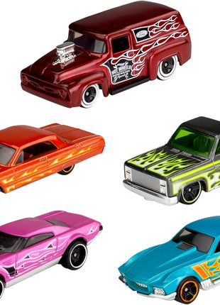 Hot Wheels 1:64 Scale Die-Cast Toy Cars 5-Pack, Set of 5 Toy Race Cars, Hot Rods, Character Cars, Rescue or Pick-Up Trucks (Styles May Vary)