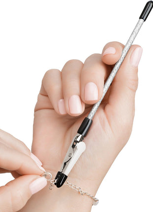 Bracelet Helper Tool - Fastener Helper Tool for Bracelet, Necklace, Jewelry, Watch - Clip, Clasp Helper - Easy to Put on Yourself, Portable, Made of Metal, Silver
