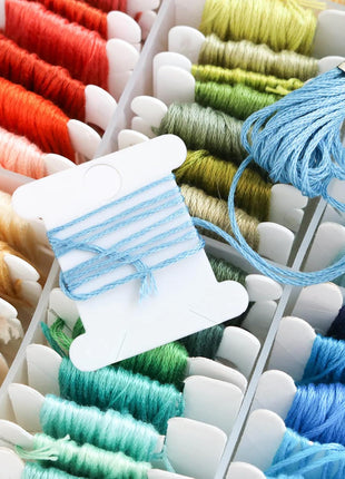 Embroidery Floss Organizer Box with 50 Cardboard Bobbins - 17 Compartments Clear embroidery thread organizer box, Snap-Tight Clear Sewing Organizer - Jewelry Bead Holder (Made in USA)