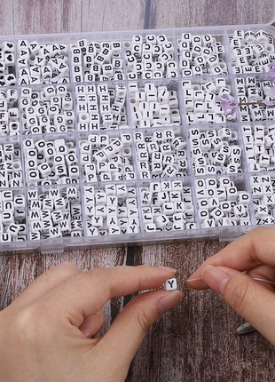 Quefe 1440pcs Acrylic Letter Beads White Cube Sorted Alphabet Beads for Jewelry Making, Bracelets, Necklaces, Key Chains (6 x 6mm)