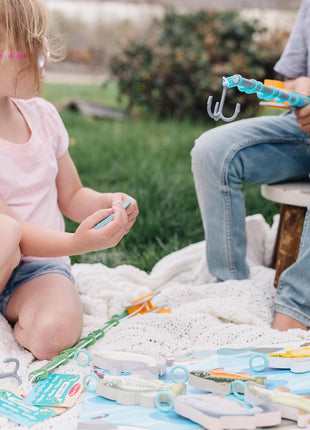 Melissa & Doug Let's Explore Fishing Play Set – 21 Pieces Toy Fishing Set for Toddlers and Kids, Pretend Play Toy, Learning Toys for Kids Ages 3+ - FSC-Certified - FSC Certified