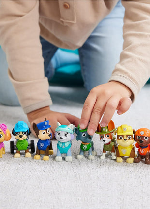 Paw Patrol 10th Anniversary All Paws On Deck 10 Figure Gift Pack | 10 Collectible Action Figures, Chase, Marshall, Rocky, Rubble, Zuma, Skye & More, Kids Toys for Boys & Girls Ages 3+