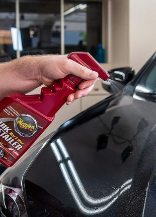 Meguiar's Quik Detailer, Mist & Wipe Car Detailing Spray, Clear Light Contaminants and Boost Shine with a Quick Detailer Spray that Keeps Paint and Wax Looking Like New, 32 oz