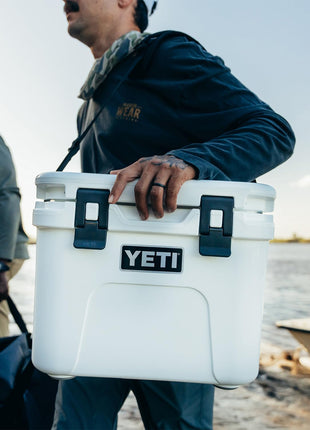 YETI Roadie 15 Hard Cooler with DoubleDuty Shoulder Strap, Big Sky Blue