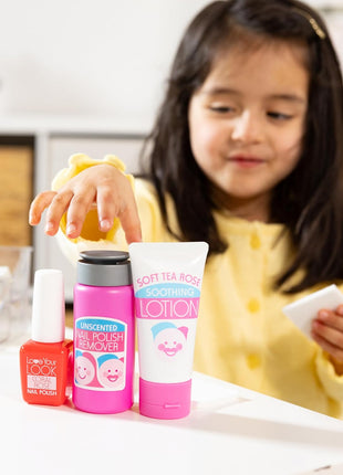 Melissa & Doug Love Your Look Pretend Nail Care Play Set – 20 Pieces for Mess-Free Play Mani-Pedis (Does NOT Contain Real Cosmetics), Pink