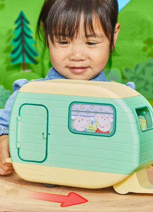 Peppa Pig Caravan Playset for Girls and Boys, 3 Figures, 6 Accessories, Preschool Toys, Kids Gifts, Ages 3+