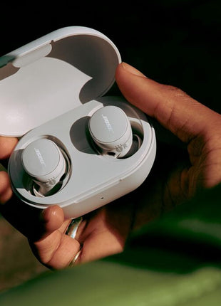 Bose QuietComfort Earbuds - True Wireless Bluetooth Earbuds with Active Noise Cancellation and Mic, USB-C Charging, IPX4 Rating, Up to 8.5 Hours of Playtime, White